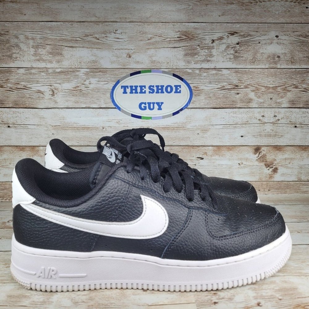 Nike Air Force 1 LV Men's size 9 Black White low top Athletic Shoes - Picture 1 of 16